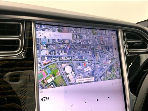 Used 2017 Tesla Model S 75 image 23