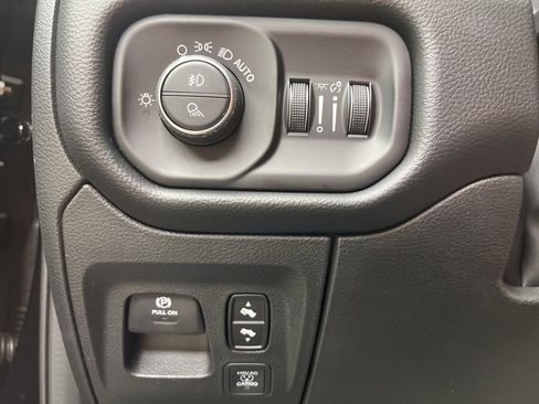 New 2026 RAM 1500 4x4 Crew Cab image 11