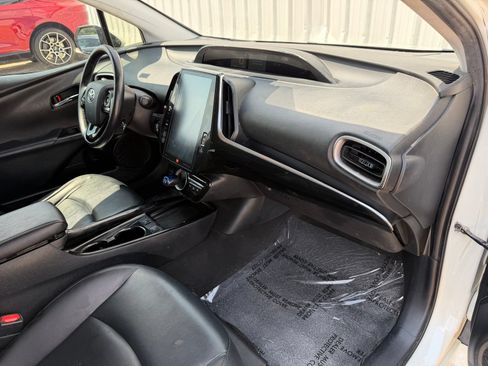 Used 2020 Toyota Prius Prime Limited FWD image 16