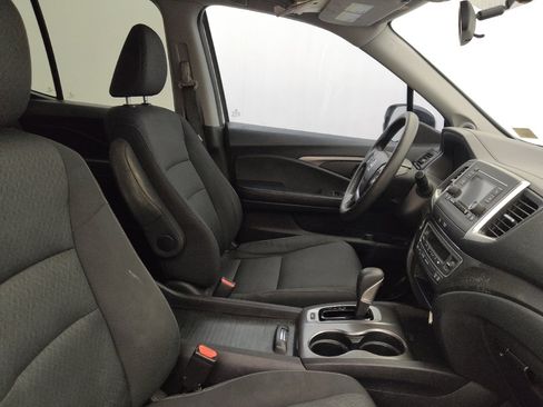 Used 2018 Honda Ridgeline Sport image 21