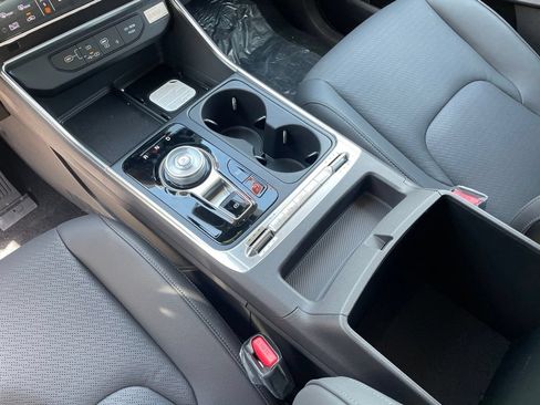 New 2026 Kia Carnival SX Prestige FWD image 9