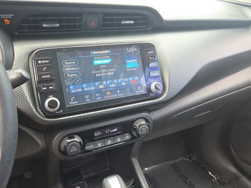 Used 2022 Nissan Kicks SV FWD image 30