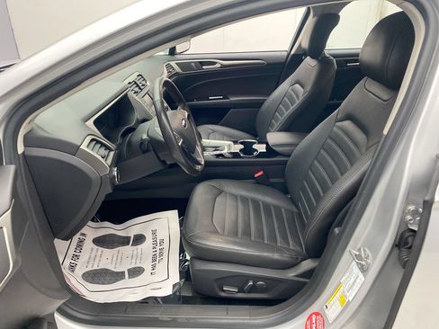 Used 2014 Ford Fusion SE w/ Equipment Group 202A FWD image 14