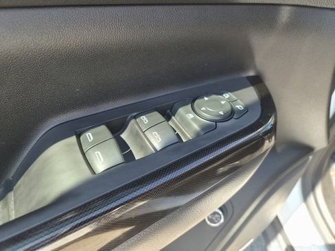 Used 2020 GMC Acadia AT4 image 19