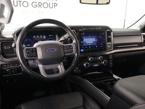 Used 2024 Ford F250 Lariat w/ Lariat Ultimate Package AWD/4WD image 2