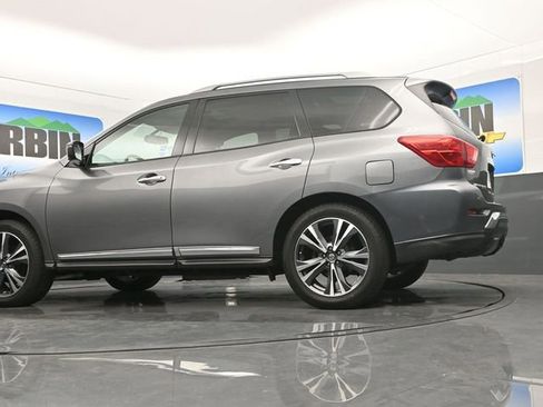 Used 2020 Nissan Pathfinder Platinum image 23