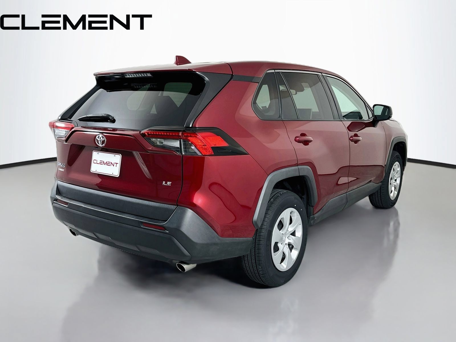 Used 2024 Toyota RAV4 LE FWD image 7