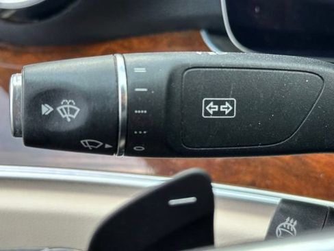 Certified 2019 Mercedes-Benz E 300 4MATIC image 23