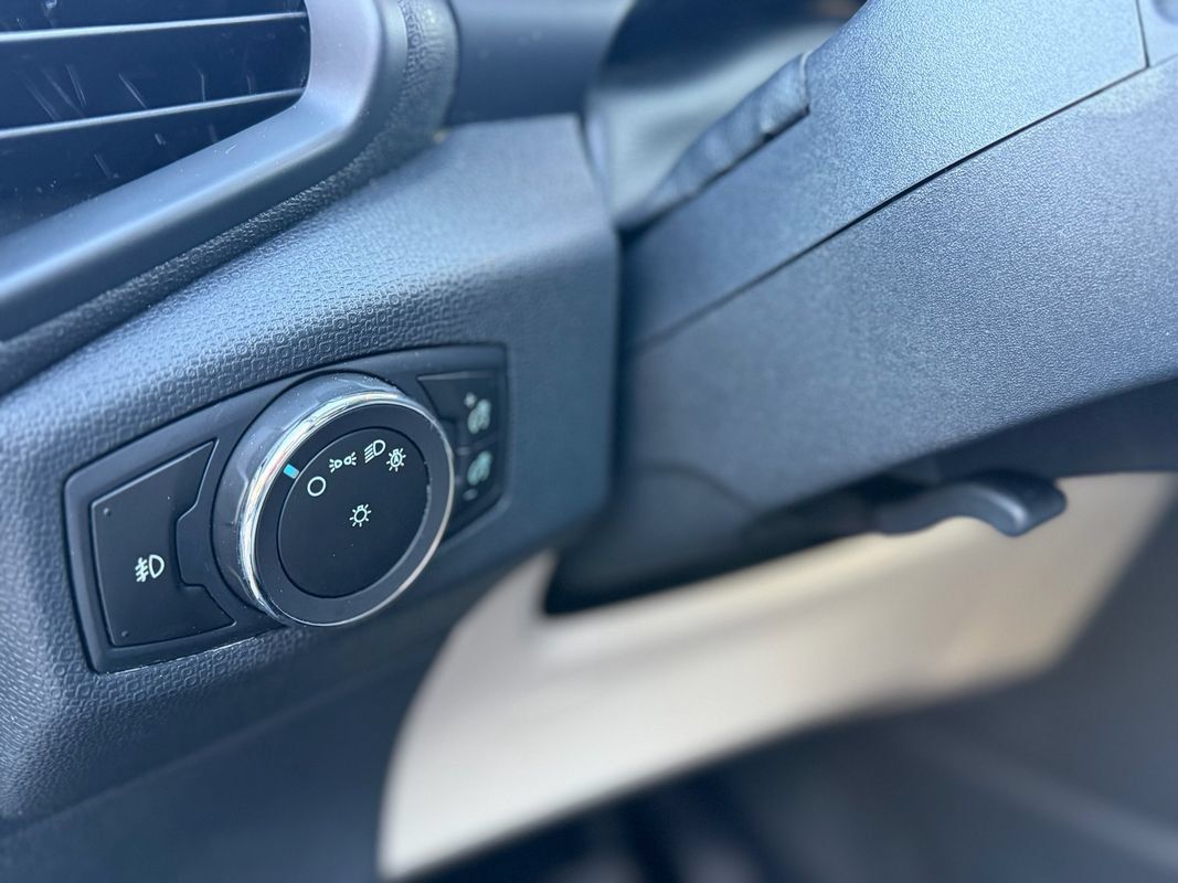 Used 2019 Ford EcoSport SE AWD/4WD image 17