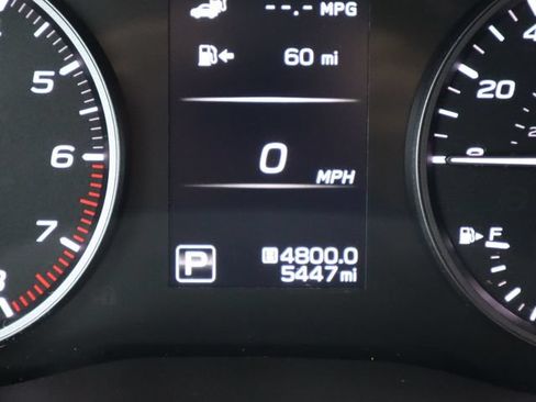 Certified 2025 Subaru Ascent Premium w/ Premium Package AWD/4WD image 27