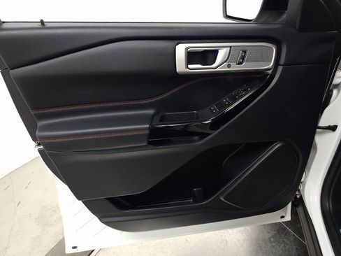 Used 2023 Ford Explorer ST-Line w/ Class IV Trailer Tow Package image 15