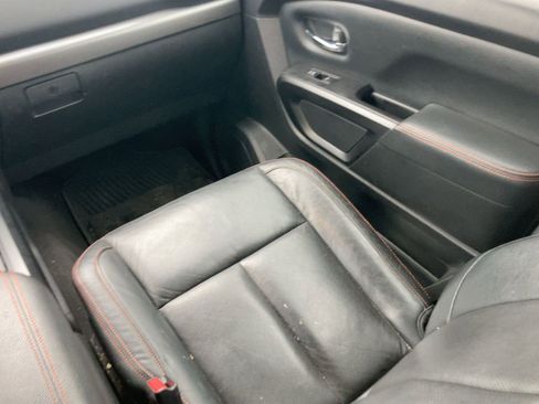 Used 2021 Nissan Titan PRO-4X w/ Pro-4x Convenience Package image 30