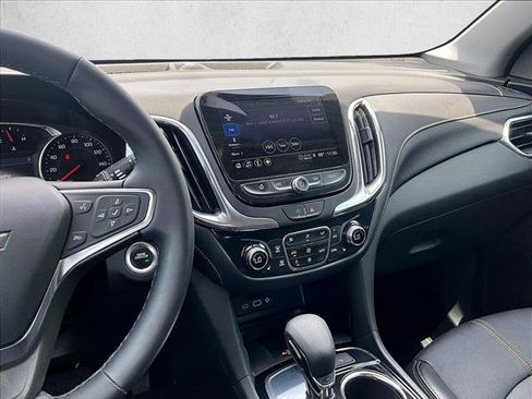 Used 2024 Chevrolet Equinox Premier FWD image 8
