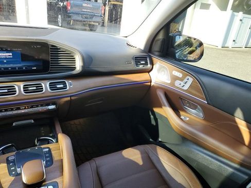 Used 2024 Mercedes-Benz GLS 450 4MATIC w/ Pinnacle Trim Package image 15
