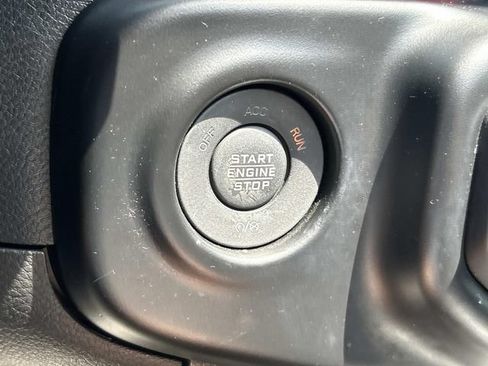 Used 2021 Jeep Wrangler Unlimited Rubicon AWD/4WD image 24