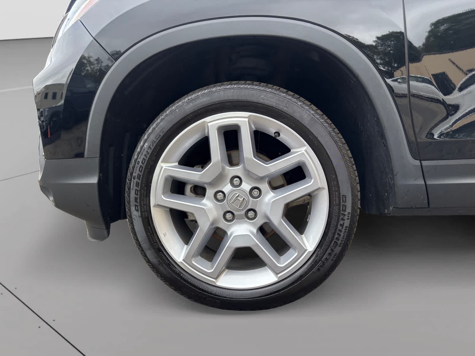 Used 2024 Honda Passport EX-L image 6