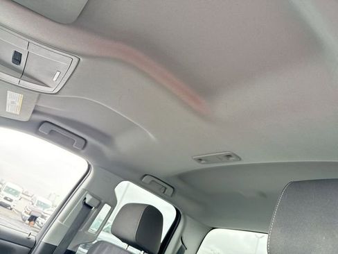 Used 2018 Chevrolet Silverado 1500 LT image 22