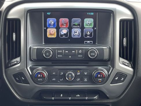 Used 2018 Chevrolet Silverado 1500 LT w/ LT Convenience Package AWD/4WD image 28