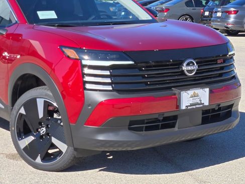 New 2026 Nissan Kicks SR w/ Cold Weather Package image 3