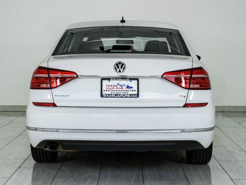 Used 2016 Volkswagen Passat 1.8T S w/ Lighting Package (P06) image 7