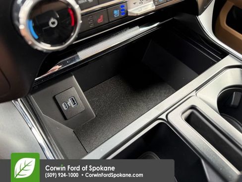 Used 2023 Ford F150 Lariat AWD/4WD image 32