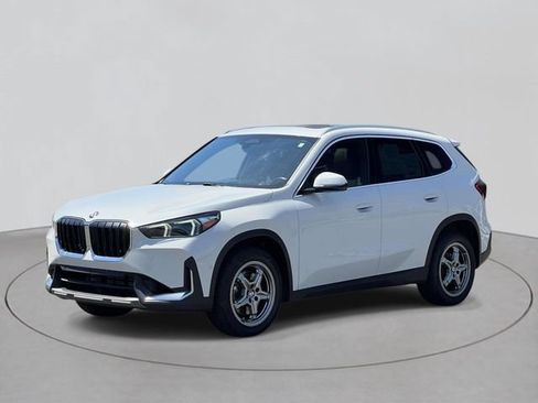 Used 2023 BMW X1 xDrive28i AWD/4WD image 1