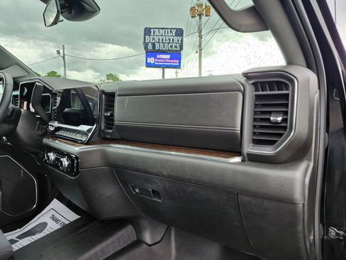 Used 2023 GMC Sierra 1500 Elevation AWD/4WD image 12