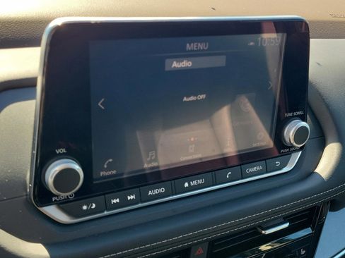 Certified 2021 Nissan Rogue SV w/ Premium Package image 26