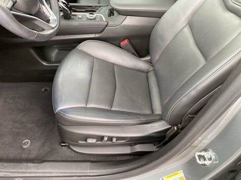 Used 2024 Cadillac XT6 Premium Luxury w/ LPO, Floor Liner Package AWD/4WD image 20