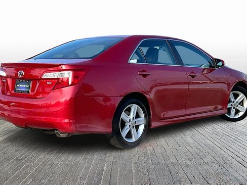 Used 2013 Toyota Camry SE image 9