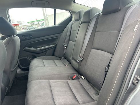 Used 2023 Nissan Altima 2.5 SV image 12