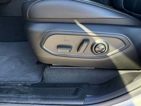 New 2025 Jeep Grand Cherokee L Limited w/ Black Appearance Package image 29