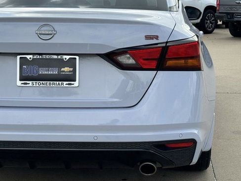 Used 2024 Nissan Altima 2.5 SR w/ SR Premium Package FWD image 7