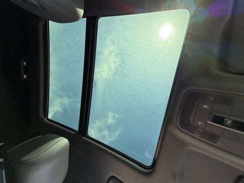 Used 2021 Audi Q3 2.0T Premium image 12