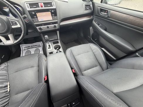 Used 2017 Subaru Outback 2.5i Limited AWD/4WD image 12