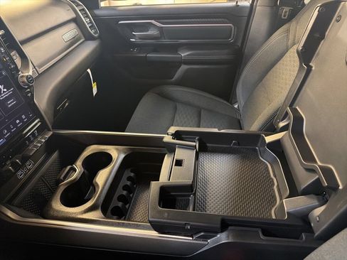 New 2026 RAM 1500 Big Horn AWD/4WD image 16