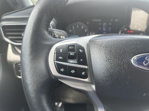 Used 2023 Ford Explorer XLT w/ Equipment Group 202A image 19