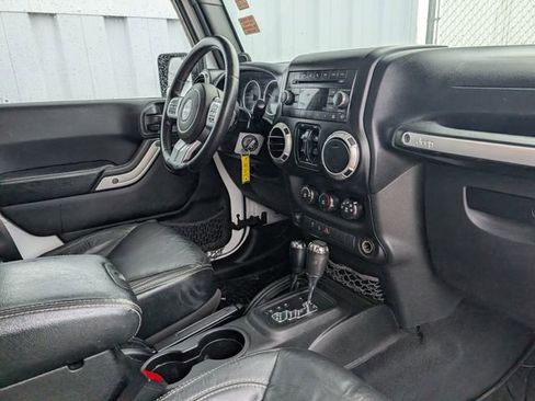 Used 2013 Jeep Wrangler Unlimited Sport image 28