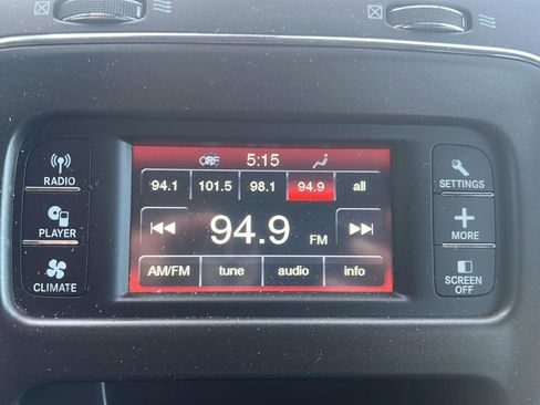 Used 2019 Dodge Journey SE image 8