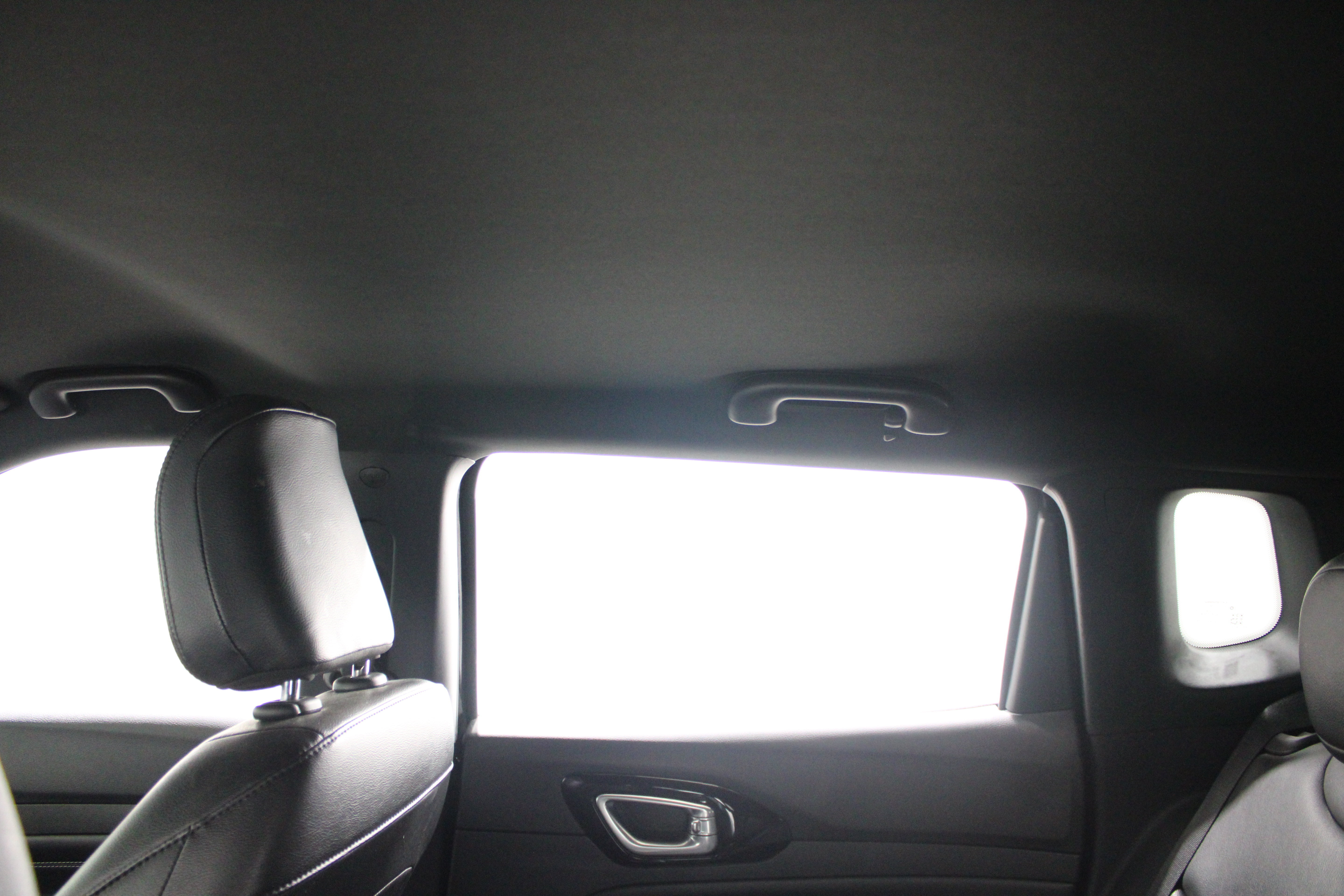 Used 2022 Jeep Compass Latitude FWD image 27