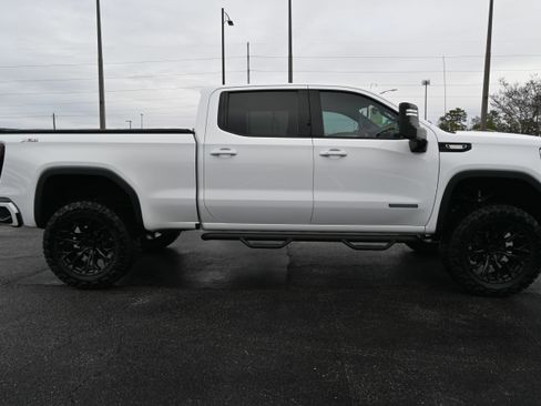 Used 2021 GMC Sierra 1500 Elevation image 11