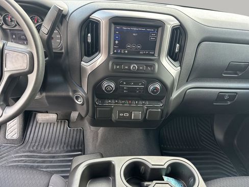 Used 2024 Chevrolet Silverado 1500 Custom image 25