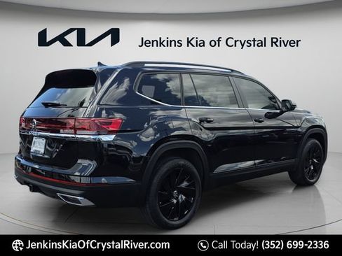 Used 2024 Volkswagen Atlas SE FWD image 5