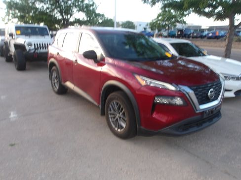 Used 2021 Nissan Rogue S AWD/4WD image 2