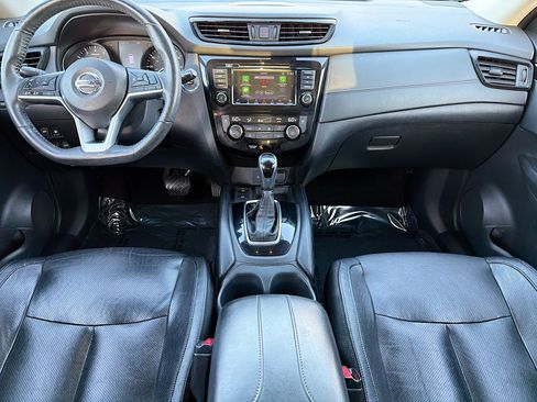 Used 2019 Nissan Rogue SL w/ Premium Package image 19