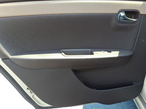 Used 2009 Chevrolet Malibu LS FWD image 10