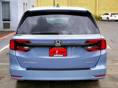 Used 2023 Honda Odyssey Sport image 17