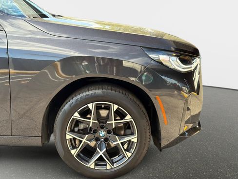 Used 2025 BMW X3 xDrive30i w/ Premium Package image 12