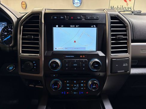 Used 2017 Ford F250 Platinum w/ Platinum Ultimate Package AWD/4WD image 20