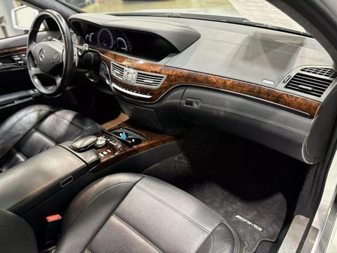 Used 2013 Mercedes-Benz S 63 AMG image 28